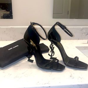 OPYUM SANDALS IN PATENT LEATHER WITH BLACK HEEL Saint Laurent
